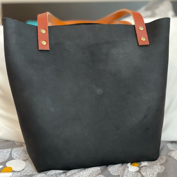 Shadow Black with Tandles Small Tote fresh out of the Pre-Order Sales - Picture 3 of 5